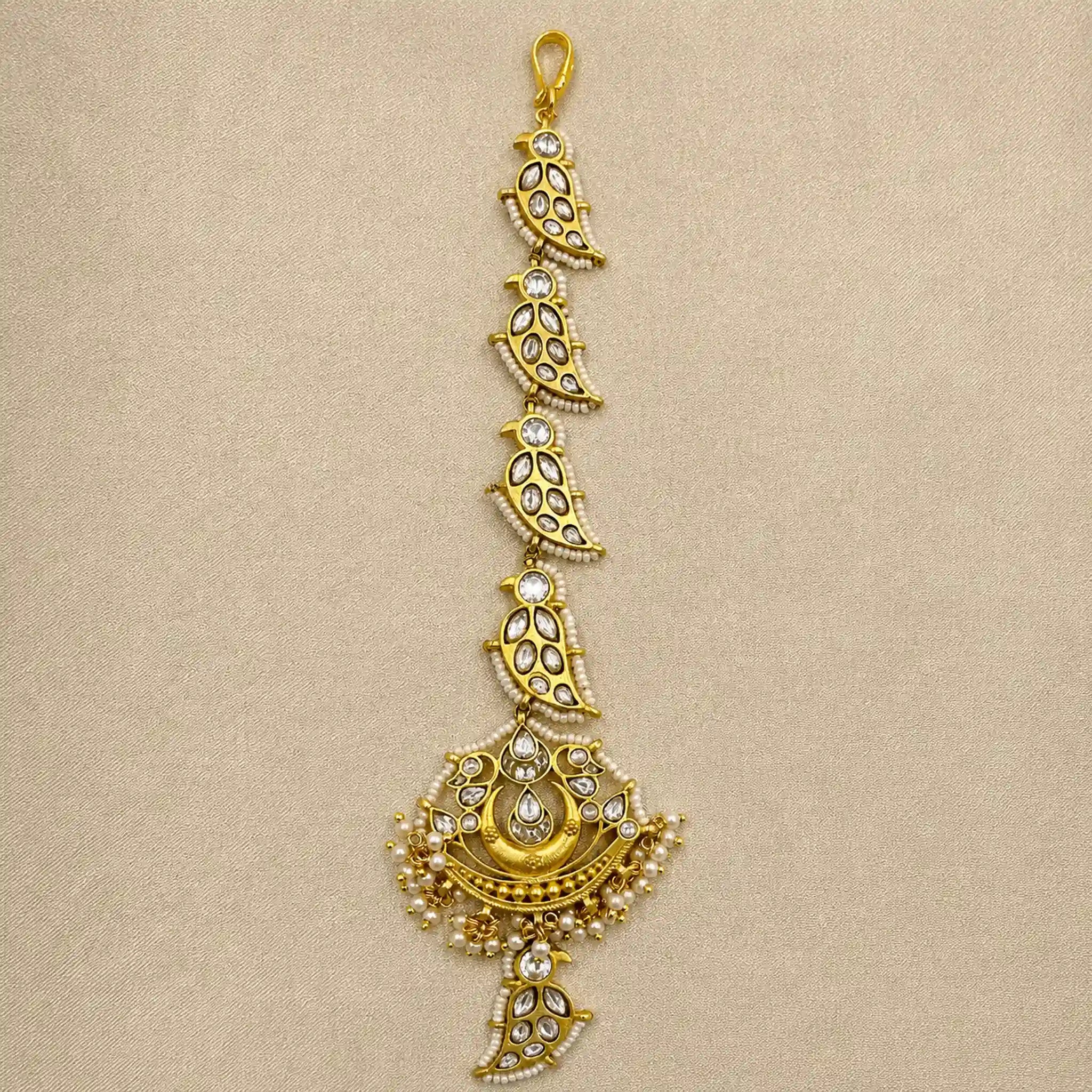 White Colour Gold Plated Jadau Kundan MaangTeeka - PJMT011