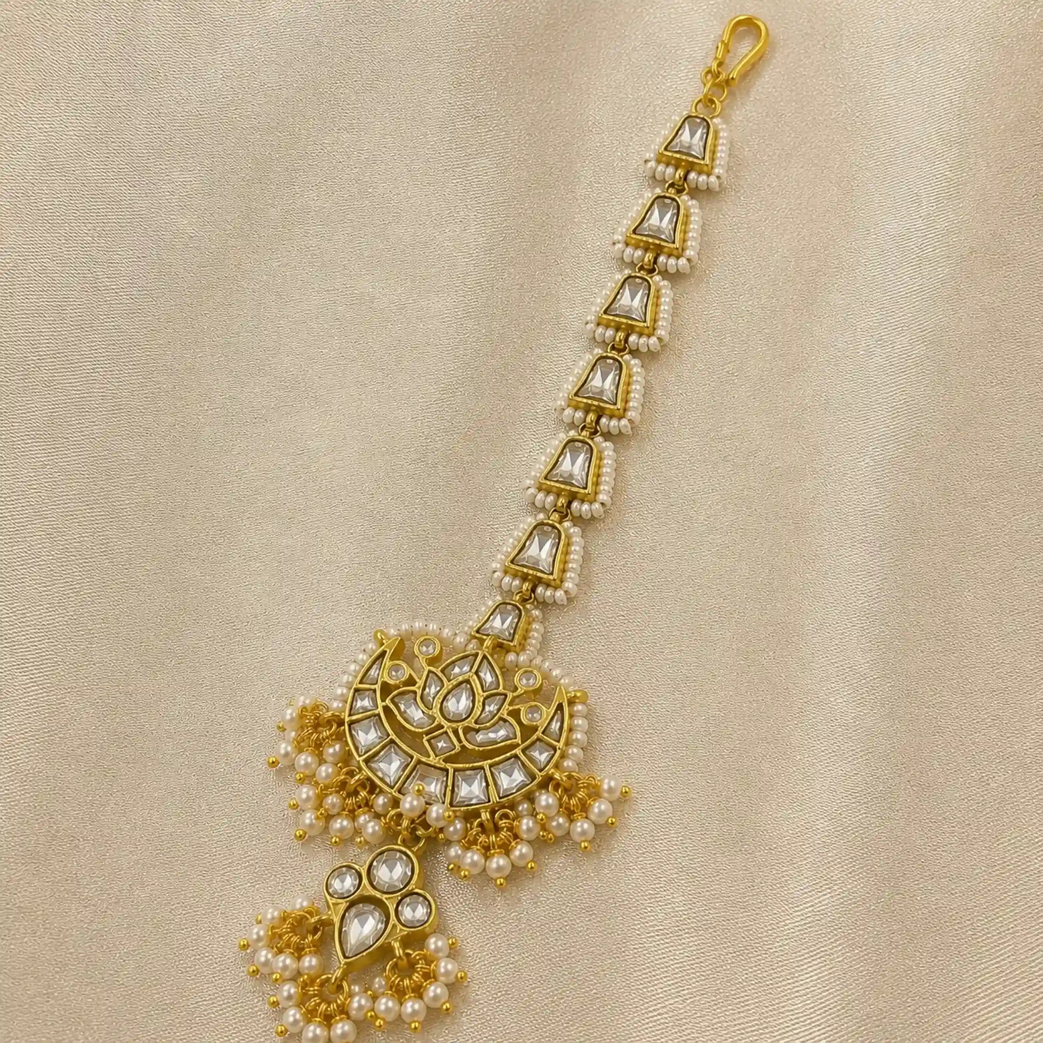 White Colour Gold Plated Jadau Kundan MaangTeeka - PJMT012