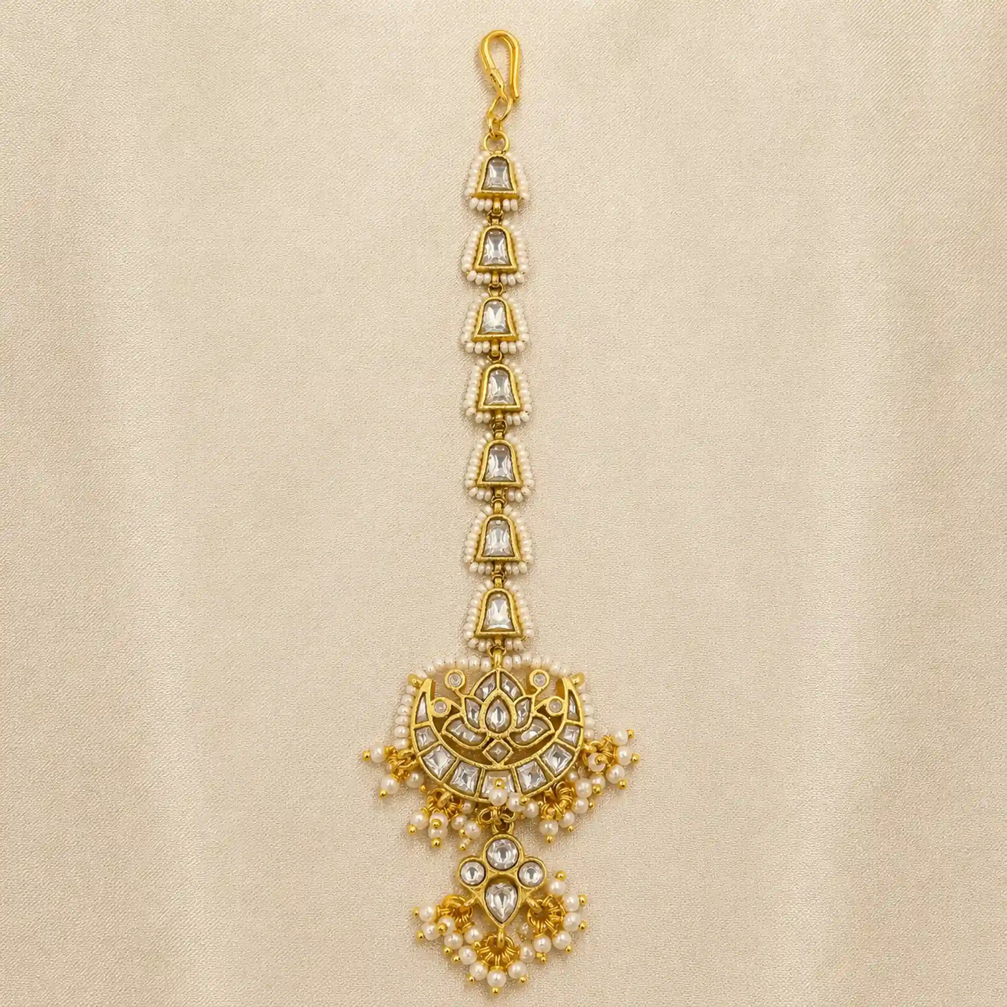 White Colour Gold Plated Jadau Kundan MaangTeeka - PJMT012