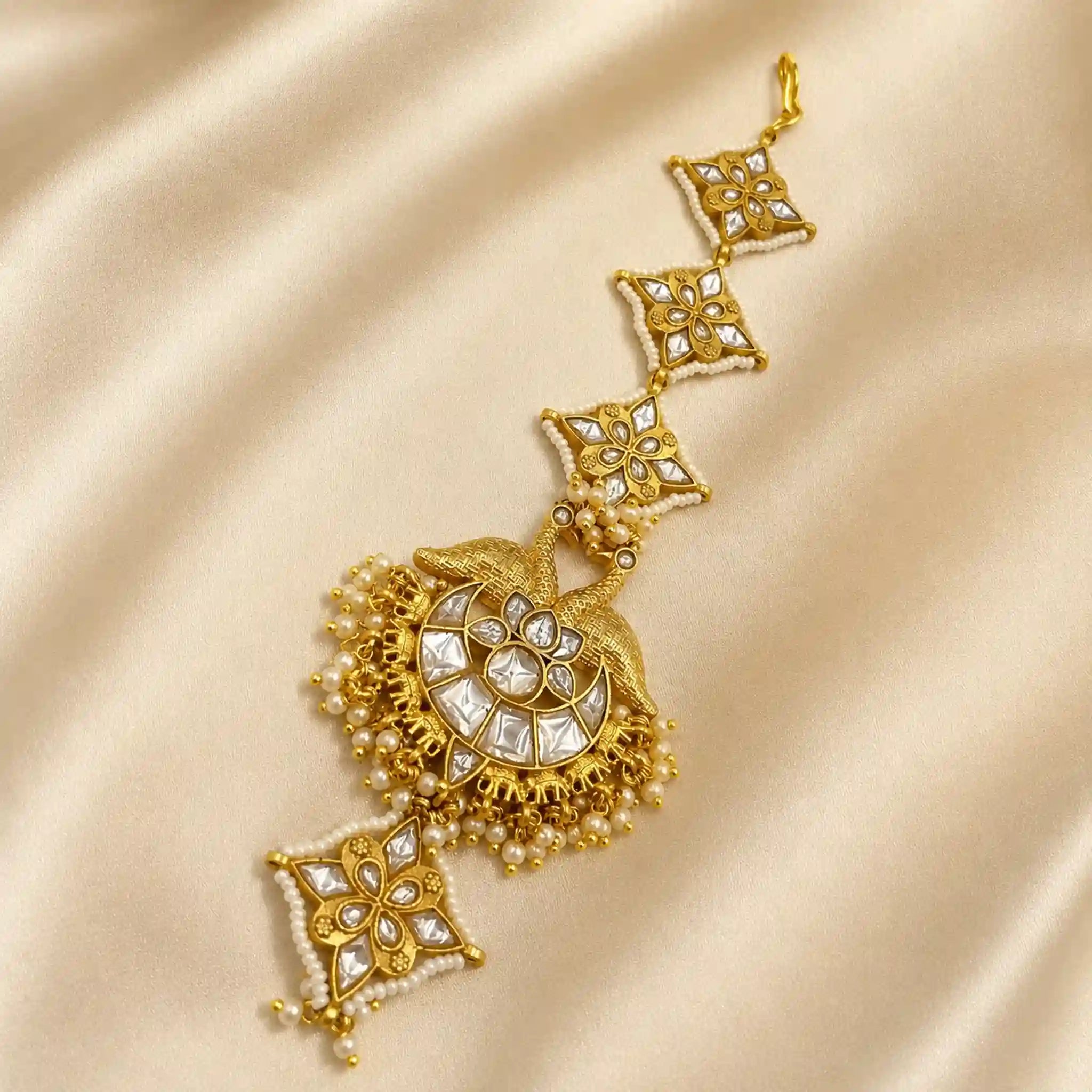 White Colour Gold Plated Jadau Kundan Maangteeka - PJMT001