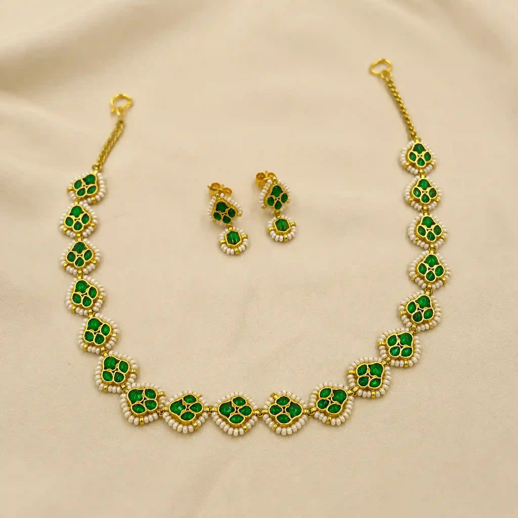 Multicolor Jadau Kundan Necklace & Maathapatti Set – PJNS053