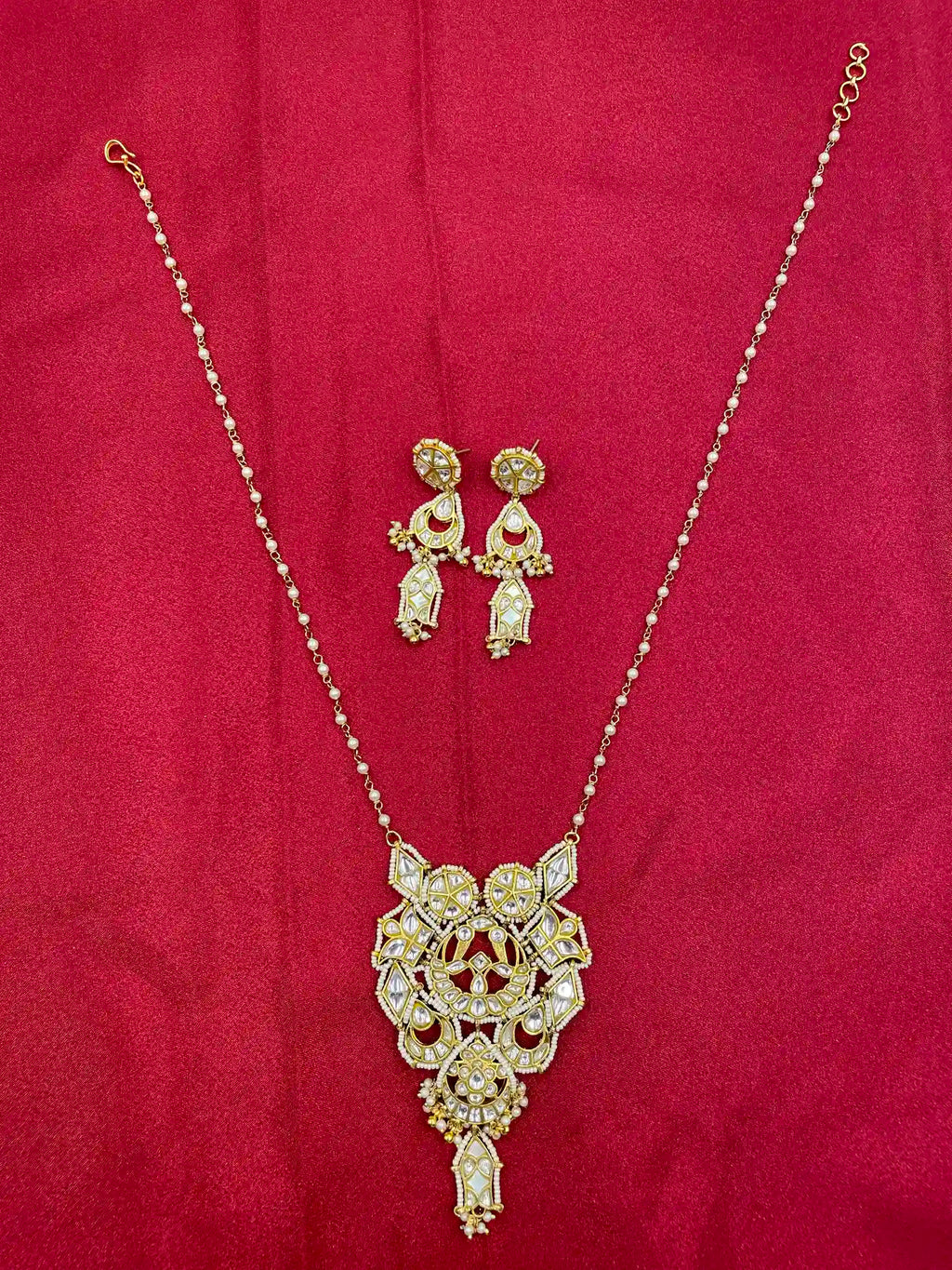 WhiteColor Gold Plated Jadau Kundan Necklace Set - PJNS312