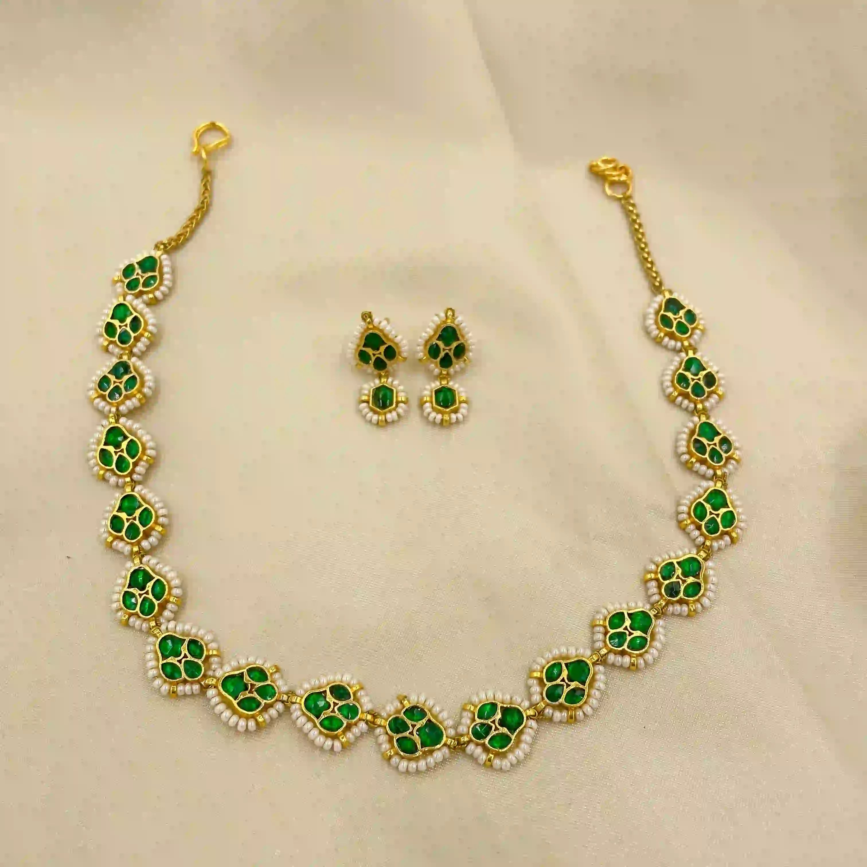 Multicolor Jadau Kundan Necklace & Maathapatti Set – PJNS053