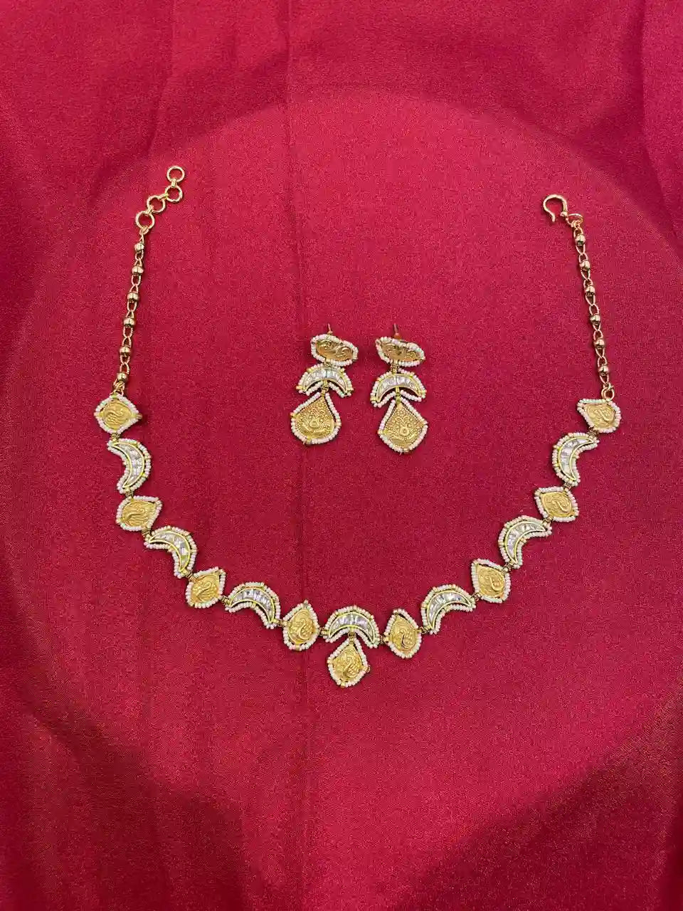 White Color Gold Plated Jadau Kundan Necklace Set - PJNS304