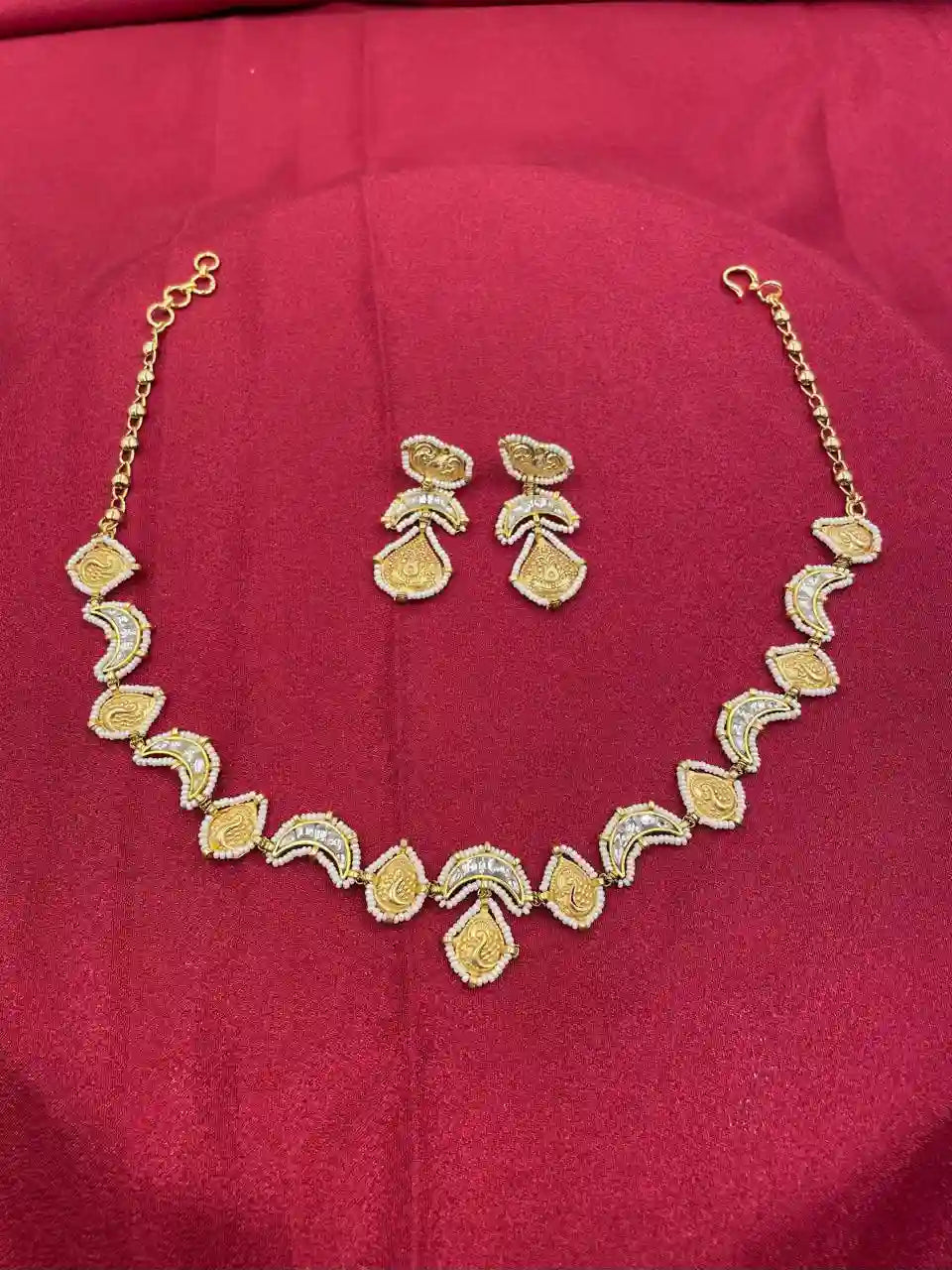 White Color Gold Plated Jadau Kundan Necklace Set - PJNS304